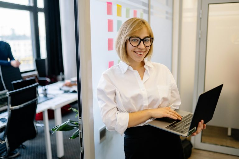 Recruiting im Mittelstand 2026: Warum klassische Stellenanzeigen allein nicht mehr reichen